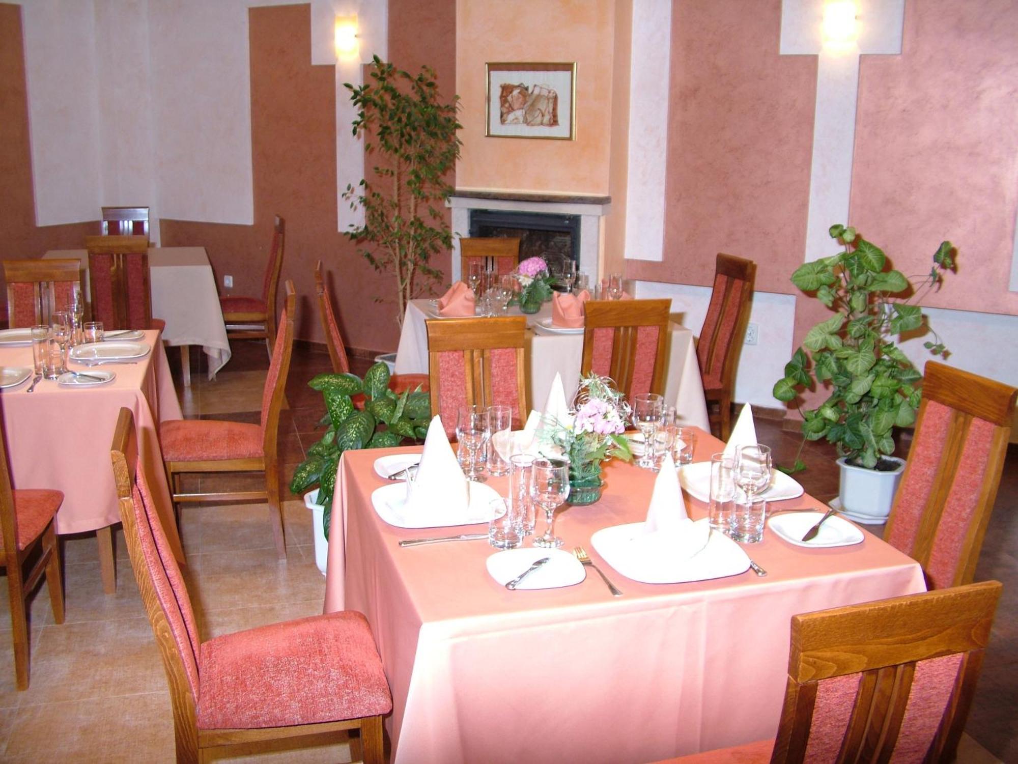 Family Hotel غابروفو المظهر الخارجي الصورة
