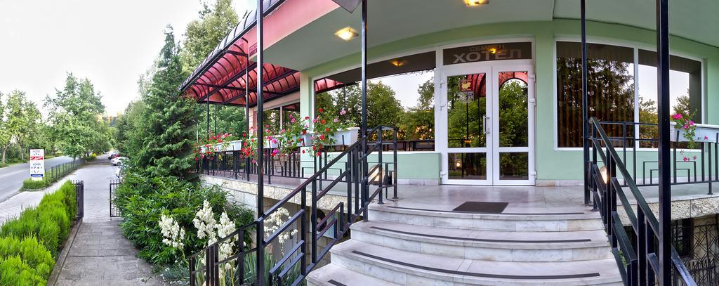Family Hotel غابروفو المظهر الخارجي الصورة